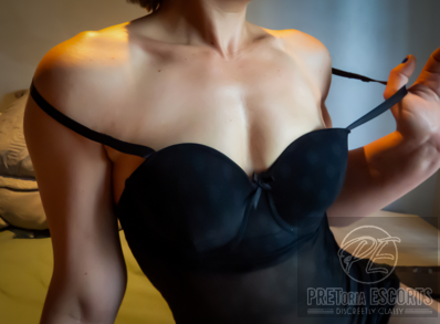 Lara photo 9